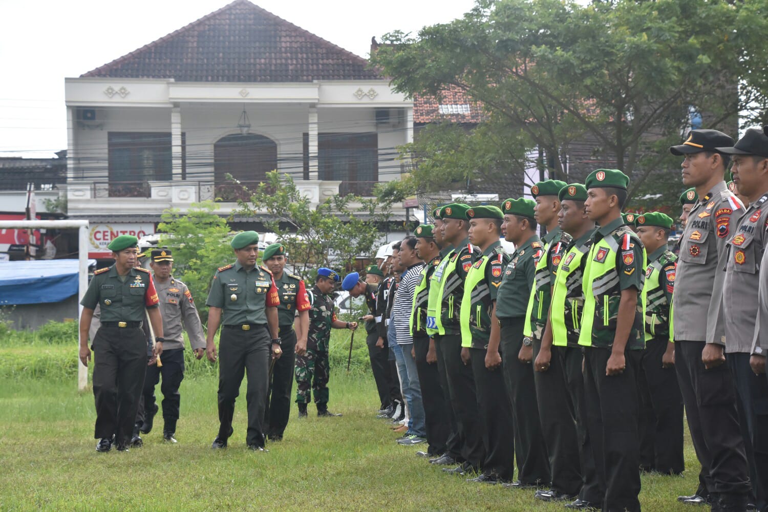 Kunjungan Wakil Presiden RI, Korem 073/Makutarama Gelar Pasukan Pengamanan 